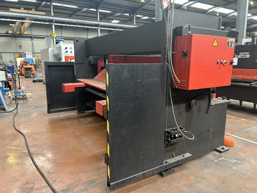 CISAILLE GUILLOTINE AMADA GPS 1230