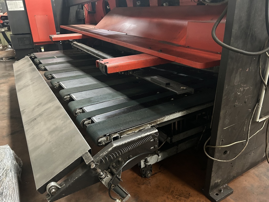 CISAILLE GUILLOTINE AMADA GPS 840