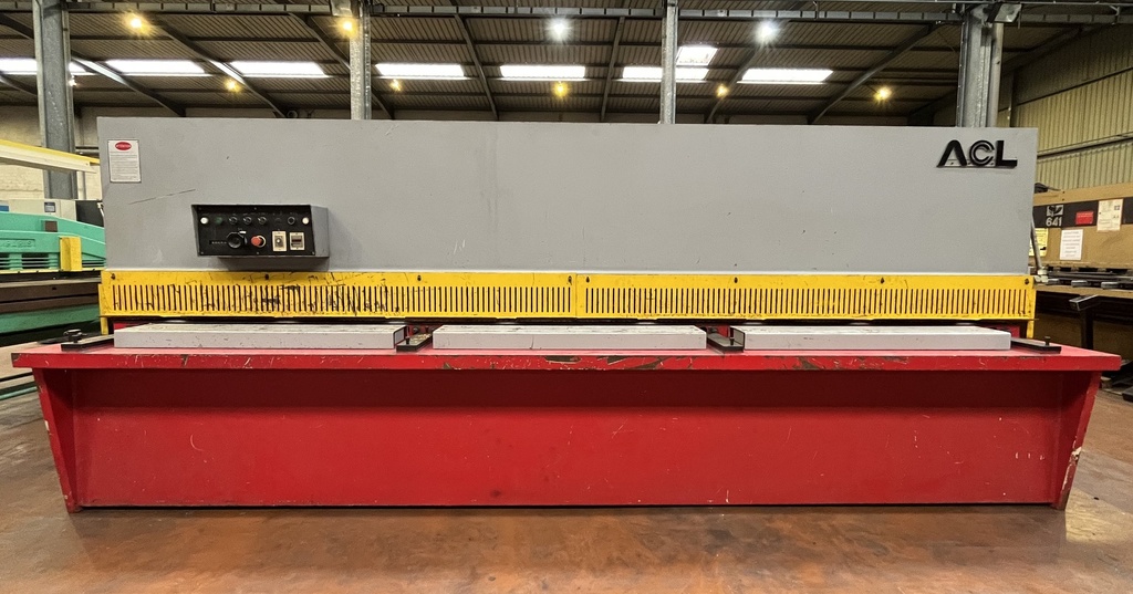 CISAILLE GUILLOTINE CN AMADA GPX 840 (copie)